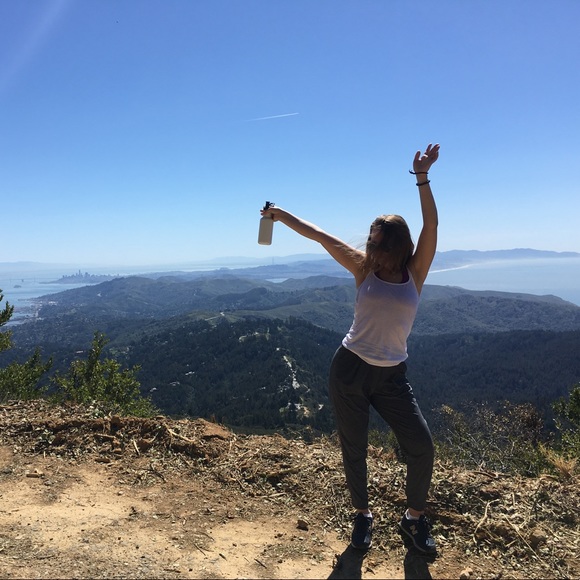 Meet your Posher! - Picture 2 of 2